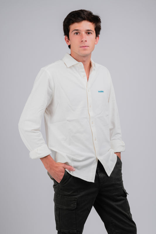 Camisa piqué marfil bordado verde