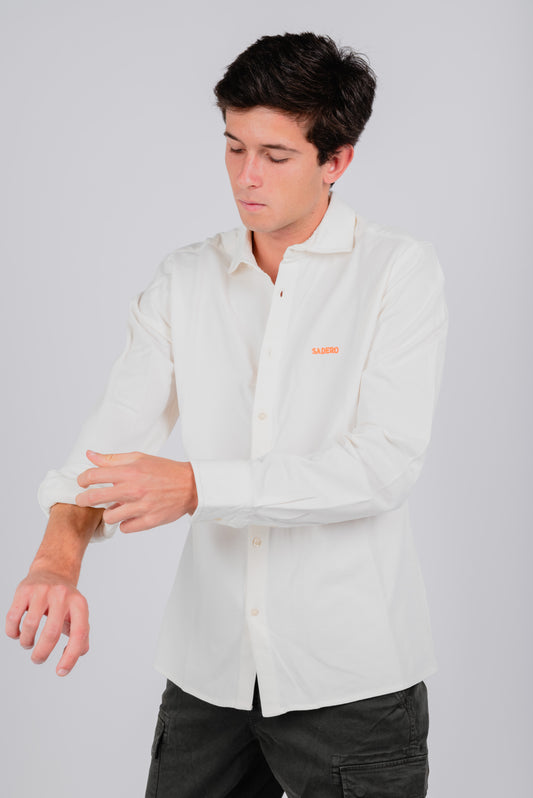 Camisa piqué marfil bordado naranja