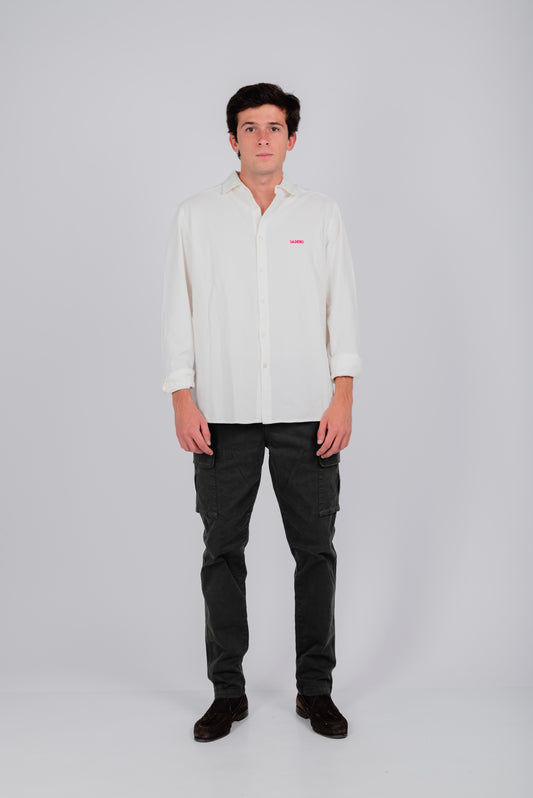 Camisa piqué marfil bordado rosa
