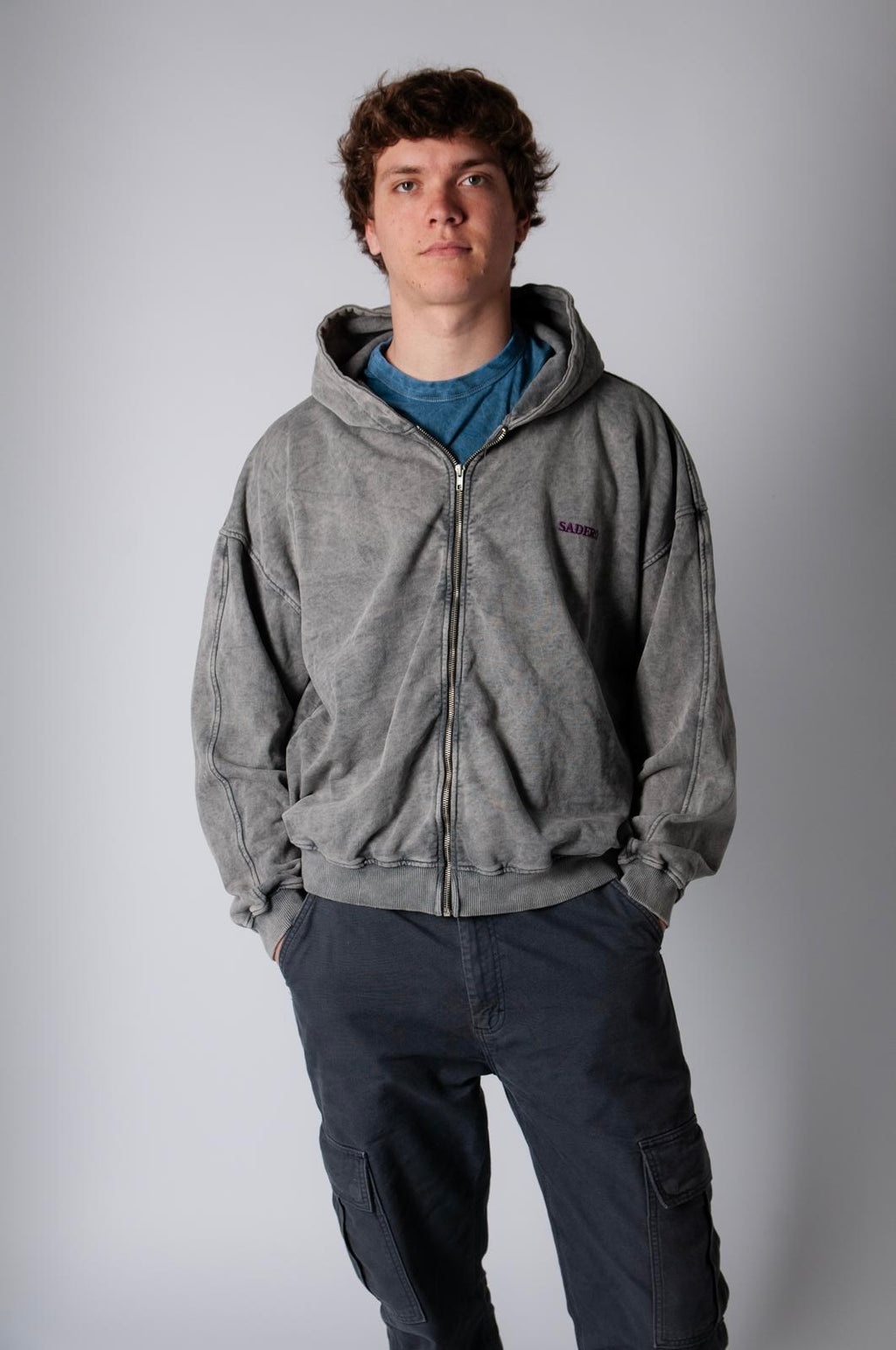 Sudadera gris basic