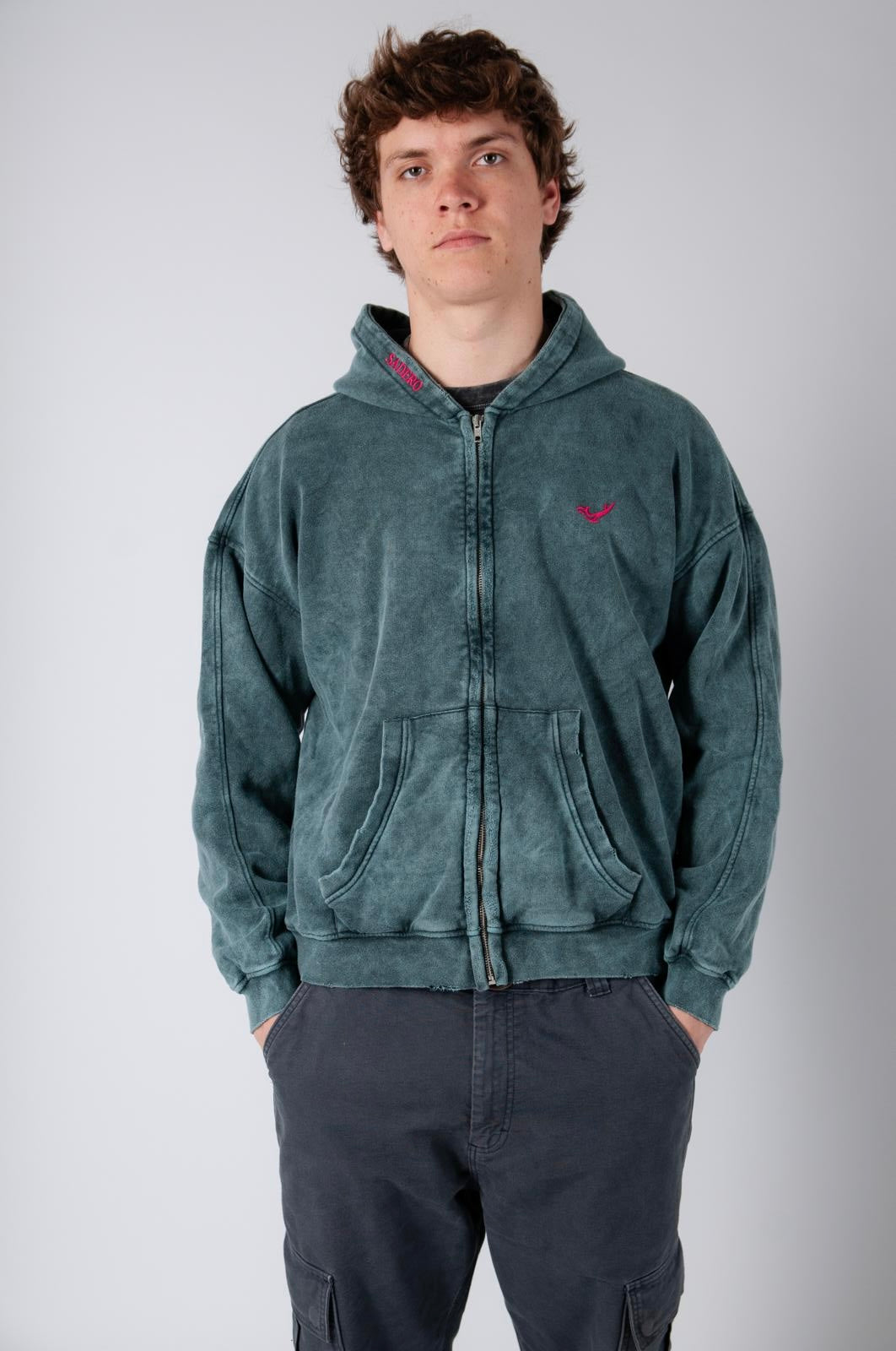Sudadera verde piedra