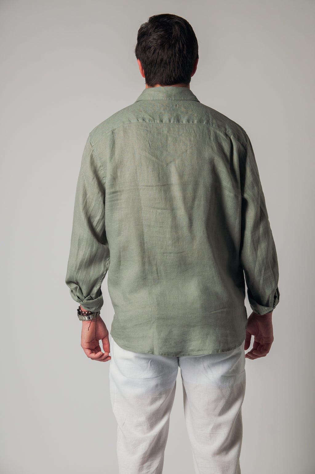 Guayabera de lino verde