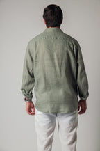 Guayabera de lino verde