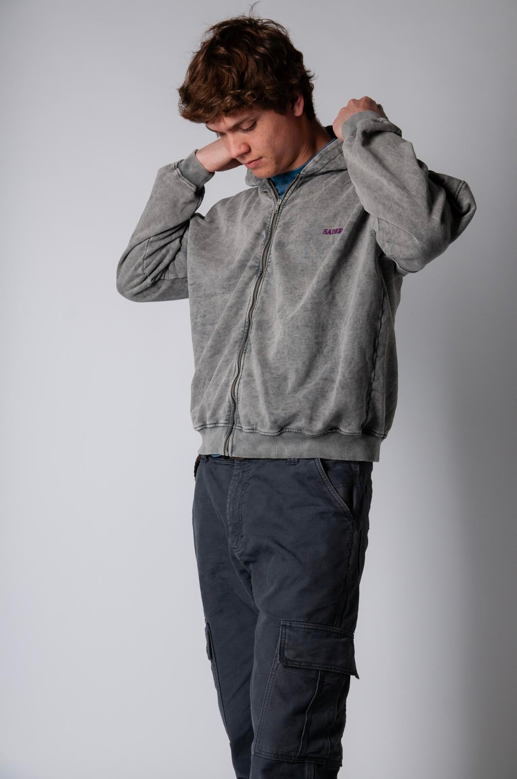Sudadera gris basic