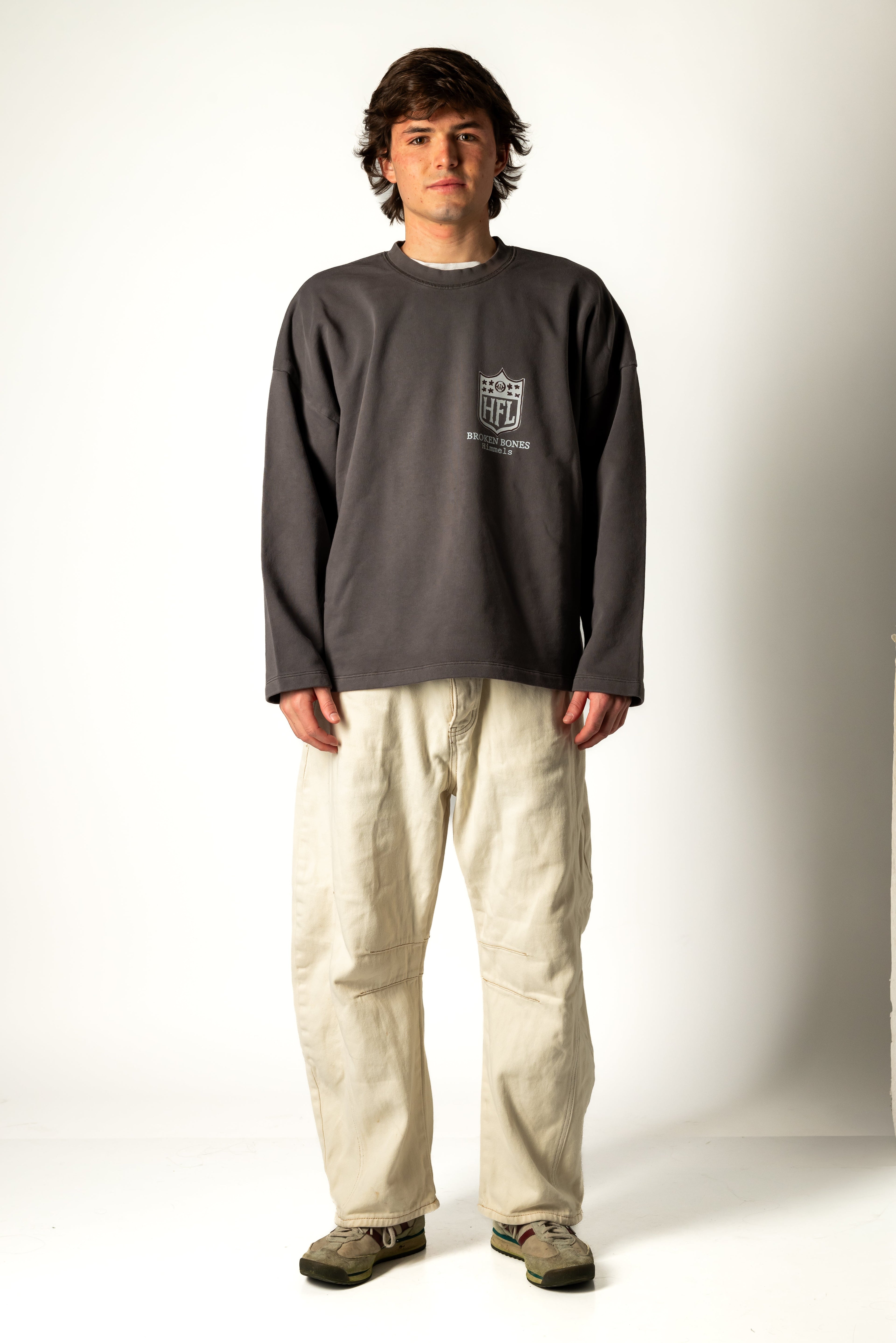 SUDADERA SIN CAPUCHA BROKEN BONES CHARCOAL