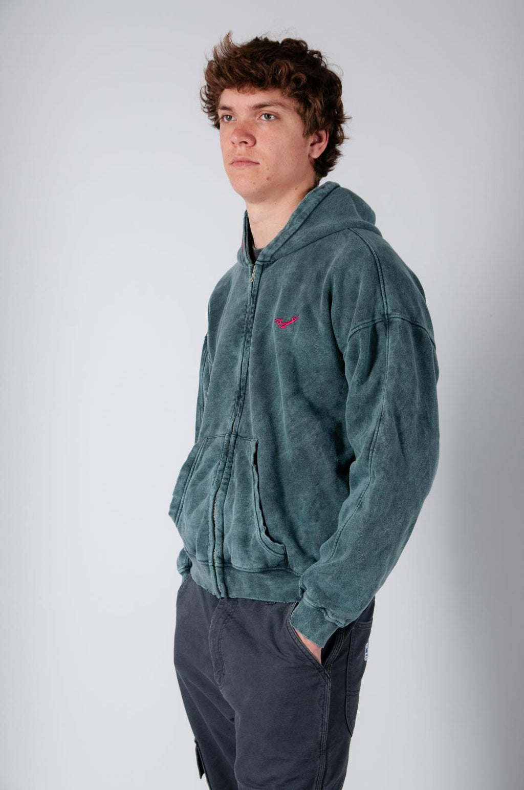 Sudadera verde piedra